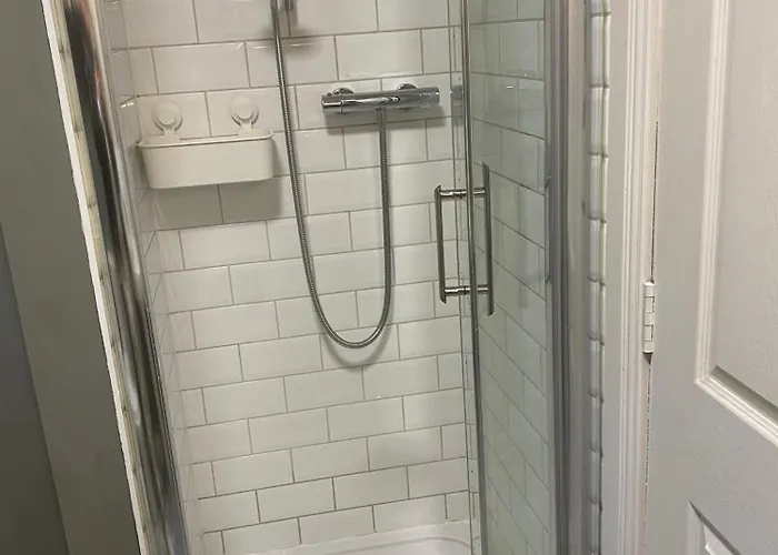 Excellent Location 2 R2 * Dublin