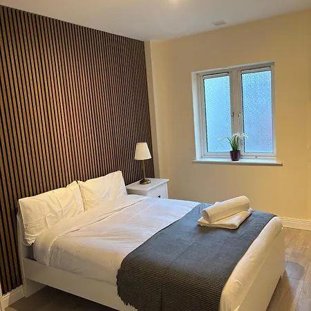 Excellent Location 2 R2 דבלין