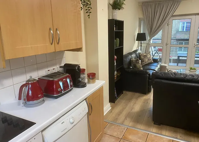 Excellent Location 2 R2 Aparthotel