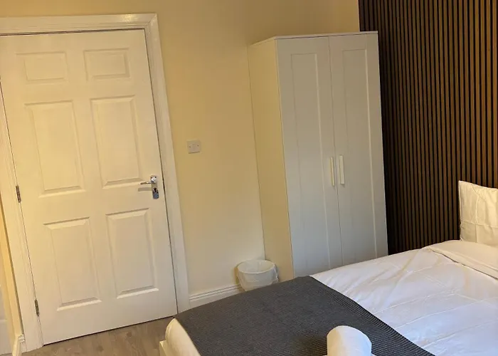 Excellent Location 2 R2 Dublin