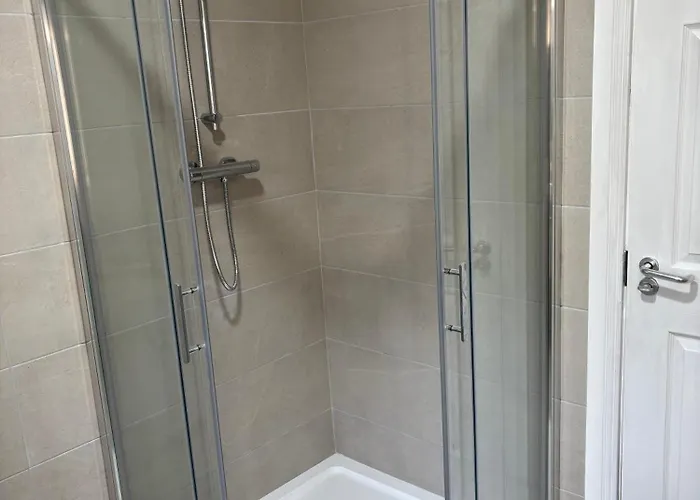 Excellent Location 2 R2 * Dublin