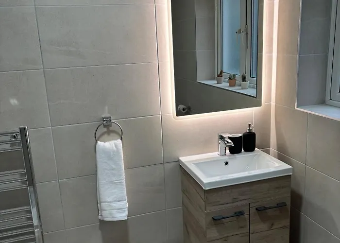 Excellent Location 2 R2 Dublin